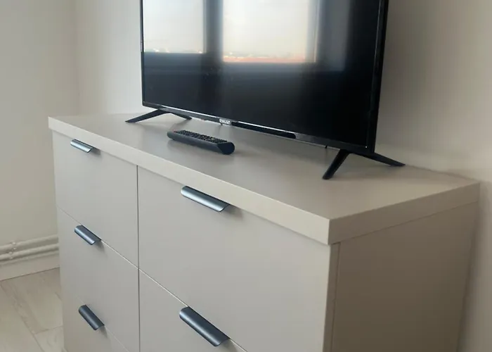 University Apartments *